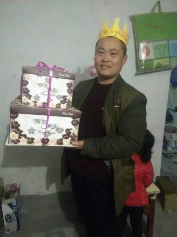 程師傅涂料為油漆工會員送生日祝福